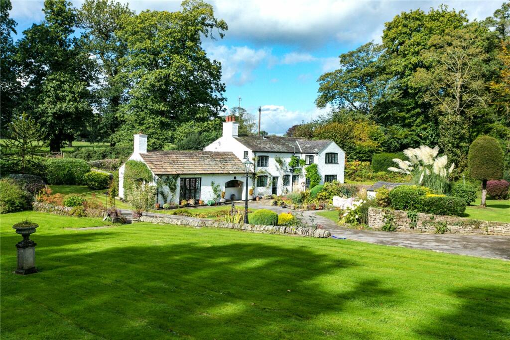 3 bedroom detached house for sale in Birtles Lane, Over Alderley