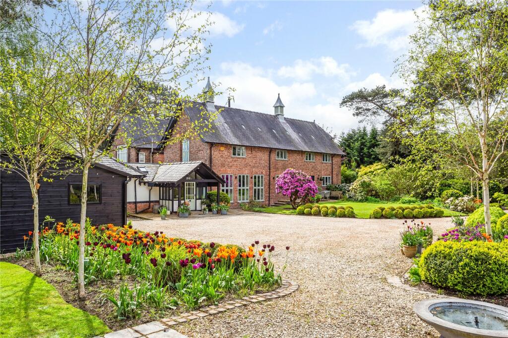 4 bedroom detached house for sale in Altrincham Road, Styal, Wilmslow