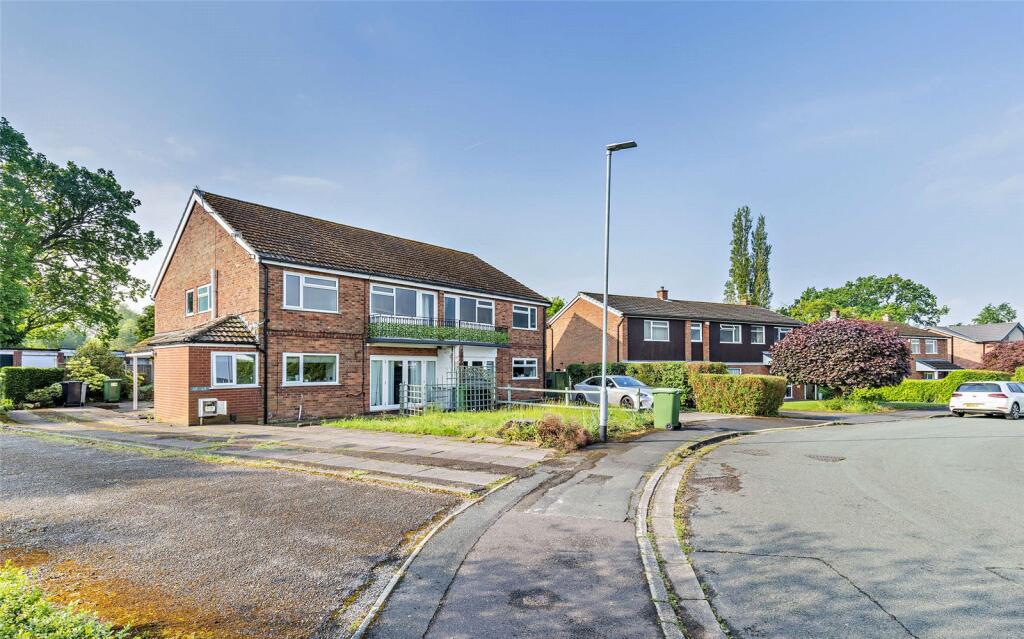 2 bedroom apartment for sale in Redesmere Drive, Alderley Edge