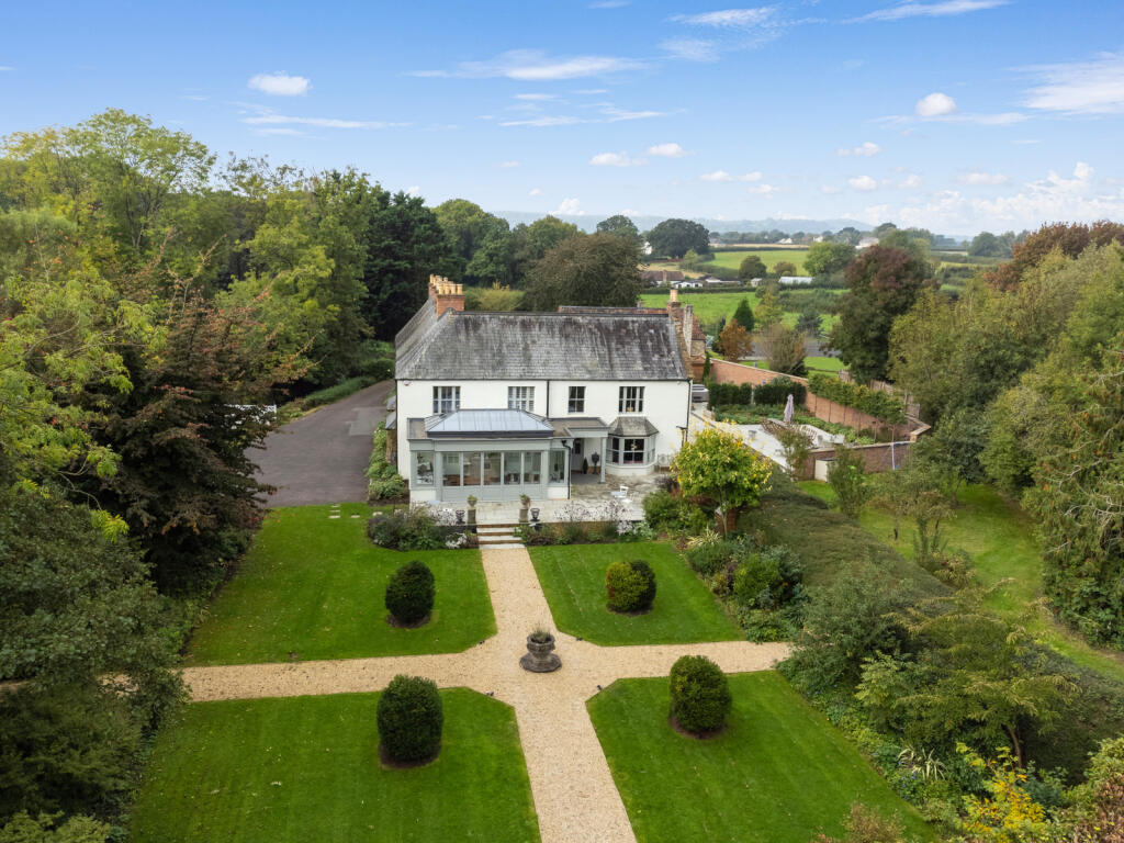 8 bedroom detached house for sale in Broadway, Ilminster, Somerset, TA19