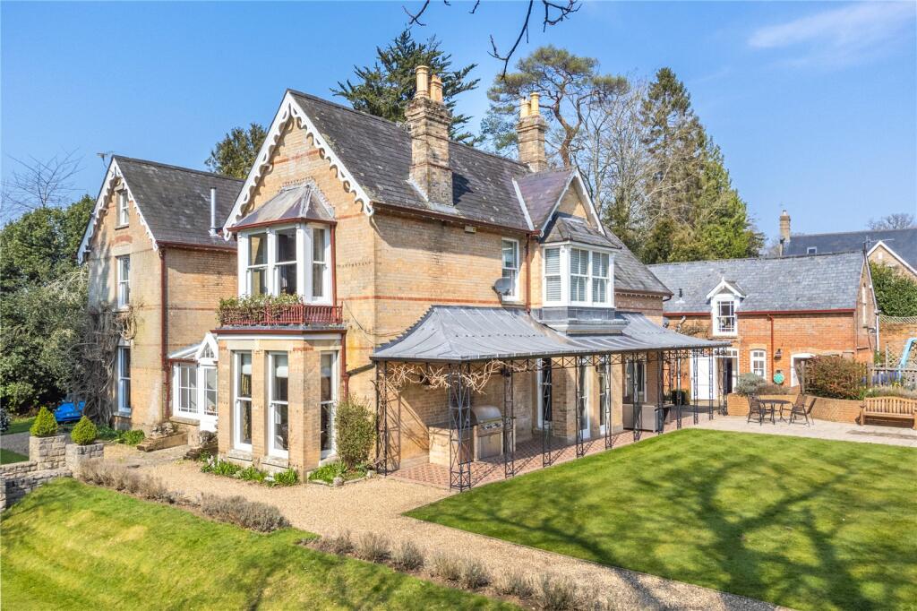 Additional property image - Rowlands Hill, Wimborne, Dorset, BH21