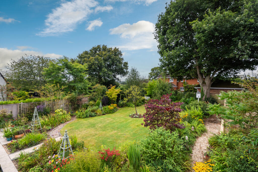 Additional property image - Broomhill, Wimborne, Dorset, BH21