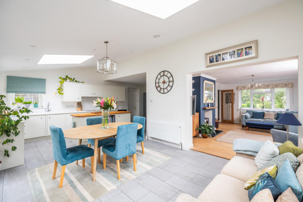 Additional property image - Broomhill, Wimborne, Dorset, BH21