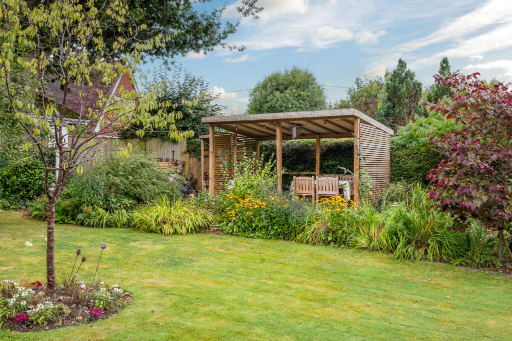 Additional property image - Broomhill, Wimborne, Dorset, BH21
