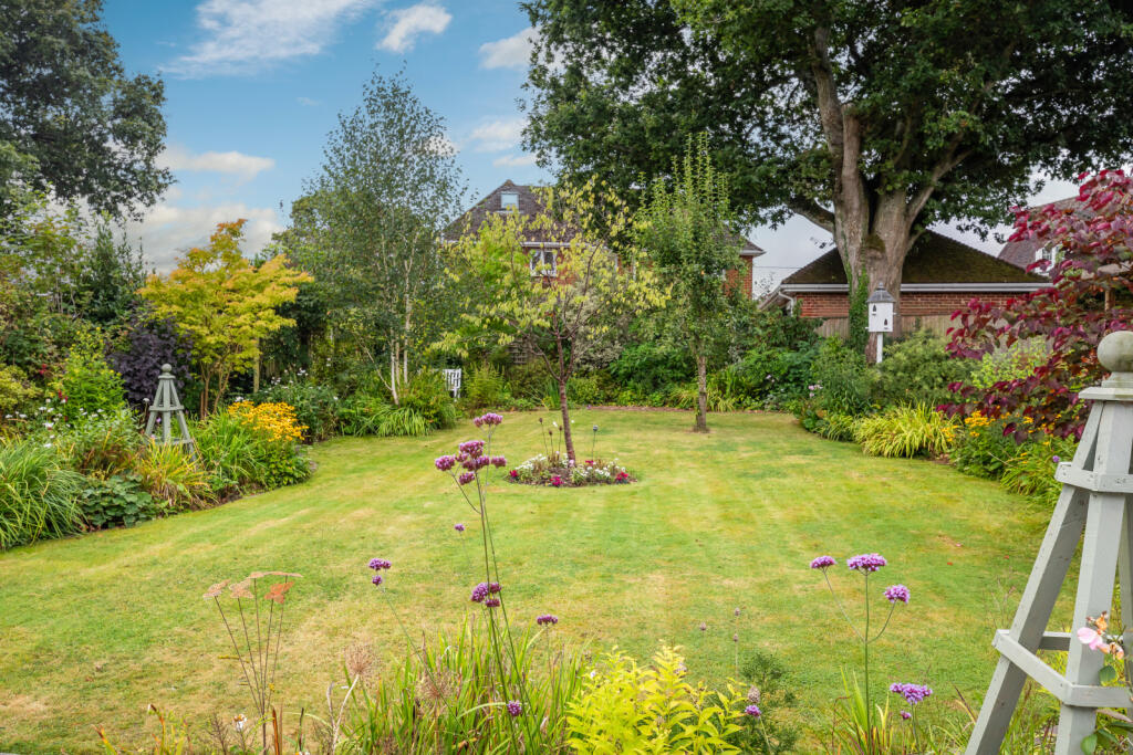 Additional property image - Broomhill, Wimborne, Dorset, BH21