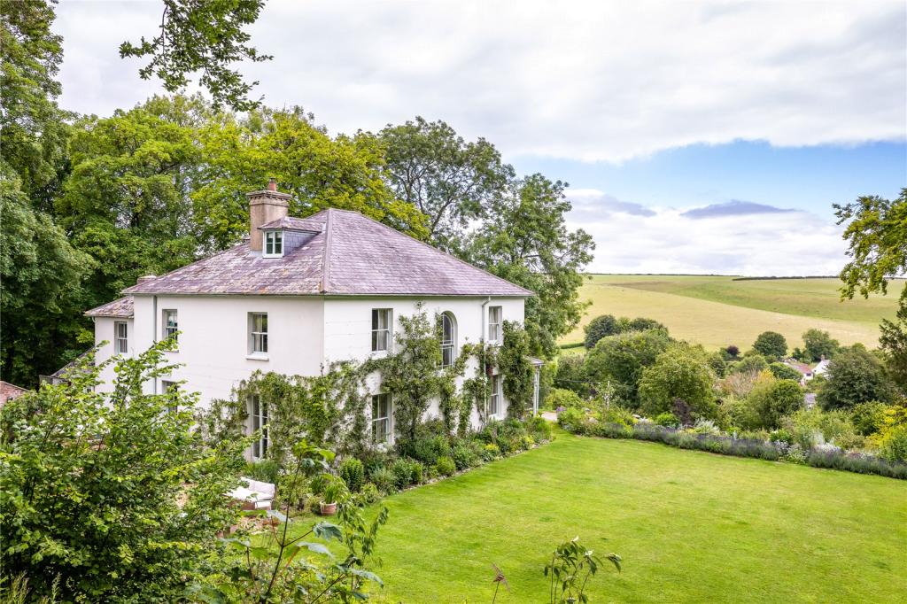 6 bedroom detached house for sale in Winterborne Houghton, Blandford