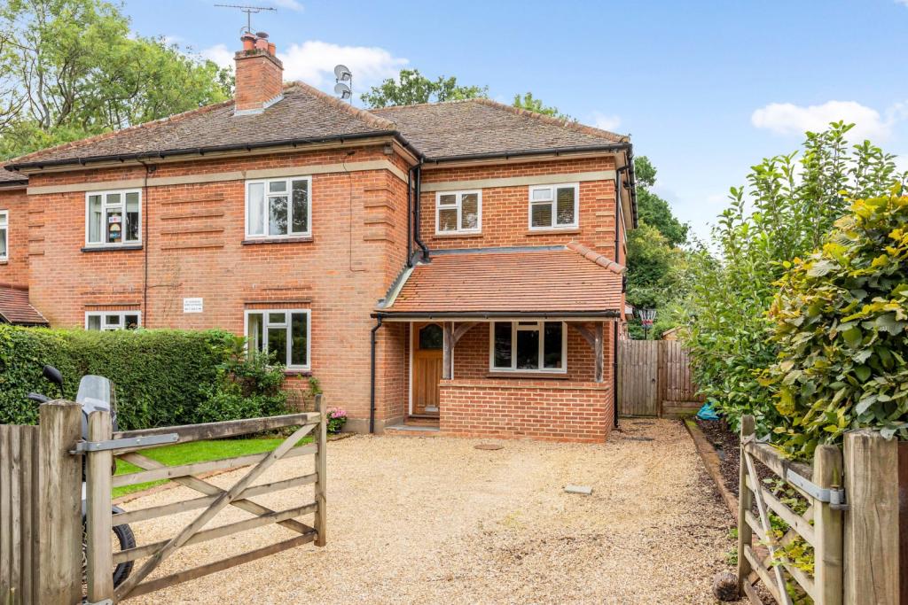 4 bedroom semidetached house for sale in St. Leonards Farm Cottages