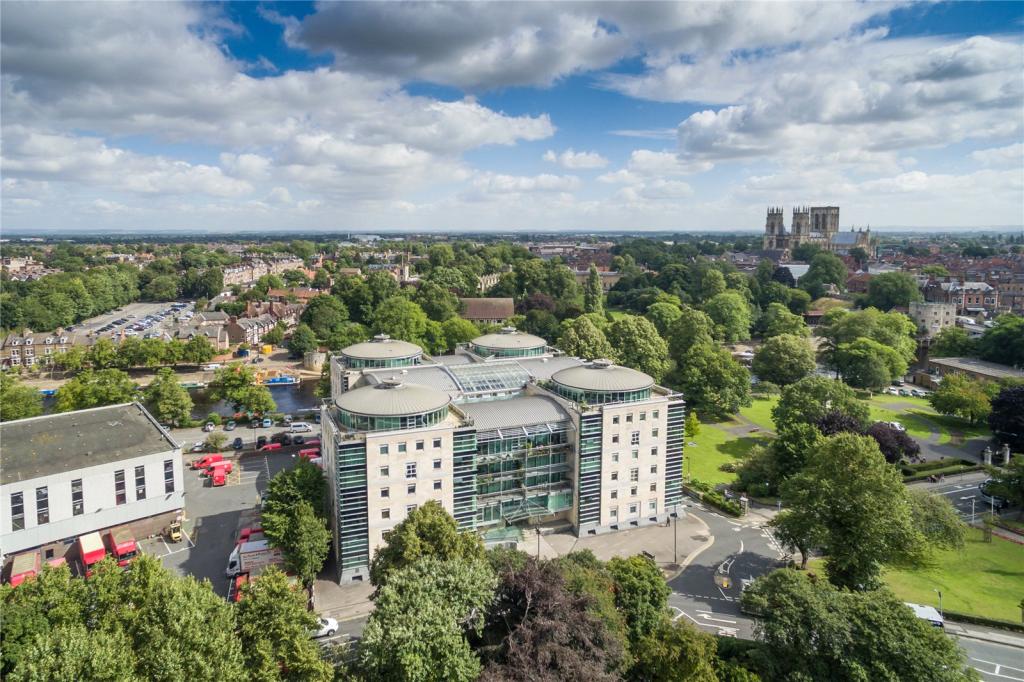 2 bedroom penthouse for sale in Westgate Apartments, Leeman Road, York