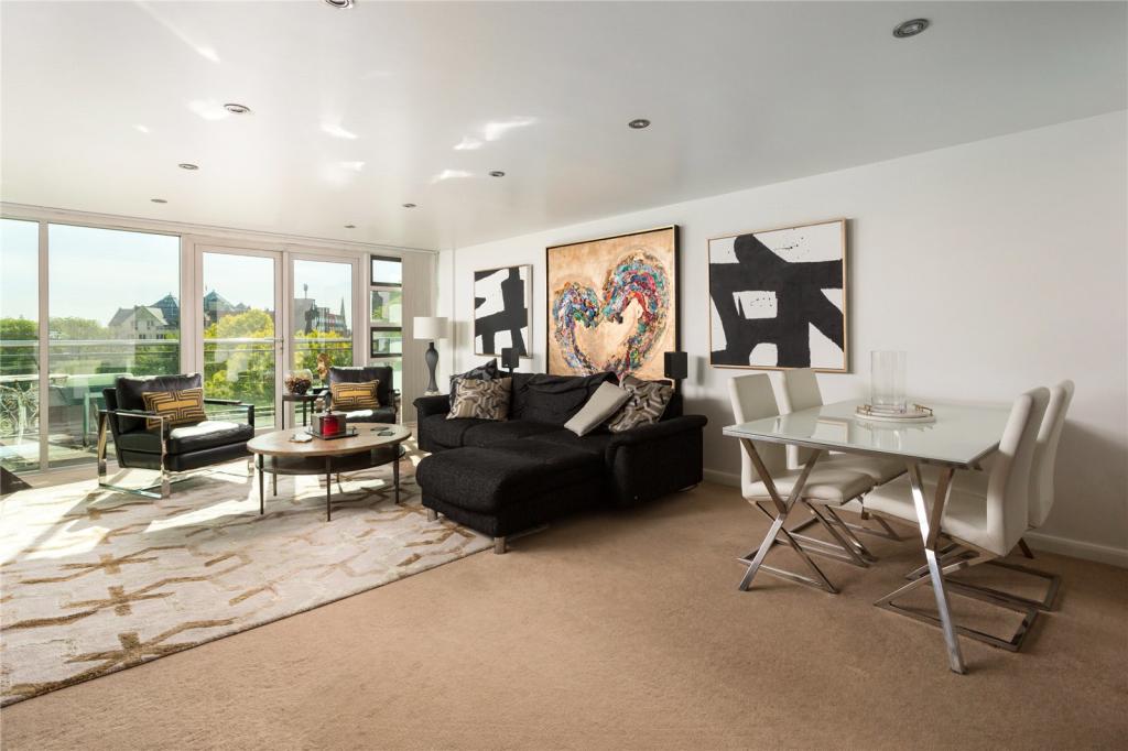 2 bedroom penthouse for sale in Westgate Apartments, Leeman Road, York