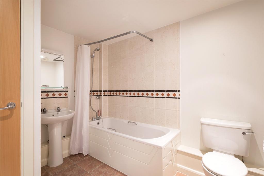 2 bedroom penthouse for sale in Westgate Apartments, Leeman Road, York