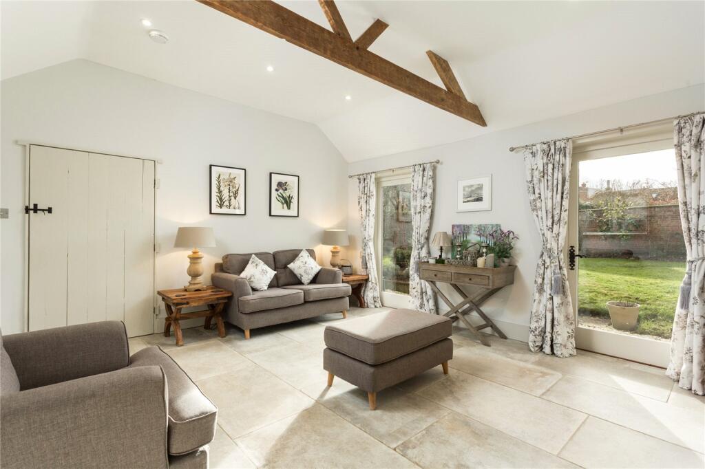 4 bedroom detached house for sale in North Lane, Wheldrake, York, YO19