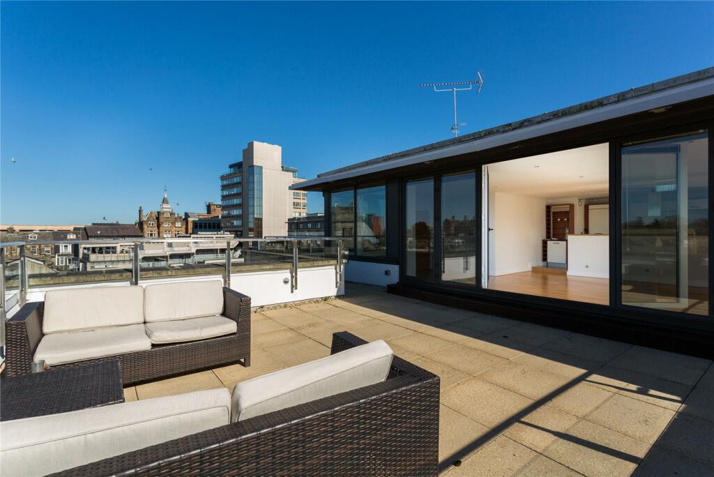2 bedroom penthouse for sale in Royal Baths II, Montpellier Road, Harrogate, North Yorkshire, HG1