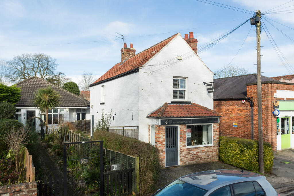 1 bedroom detached house for sale in Main Street, York