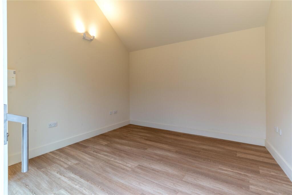 Additional property image - 62 Trumpington Road, Trumpington Road, Cambridge, Cambridgeshire, CB2