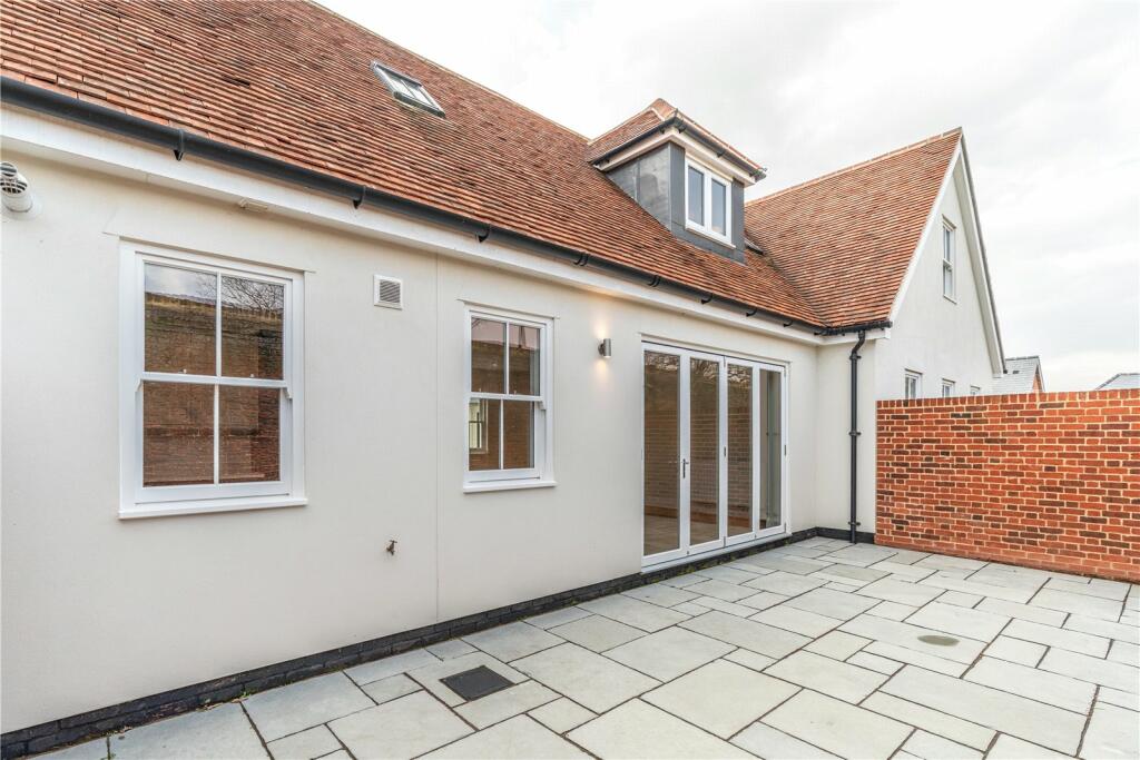 Additional property image - Brizes Park, Ongar Road, Kelvedon Hatch, Brentwood, CM15