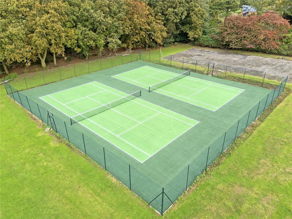 Additional property image - Brizes Park, Ongar Road, Kelvedon Hatch, Brentwood, CM15