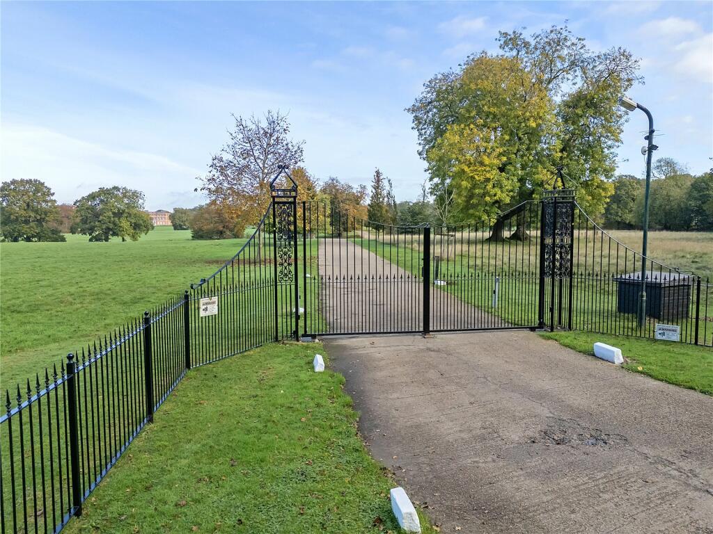 Additional property image - Brizes Park, Ongar Road, Kelvedon Hatch, Brentwood, CM15