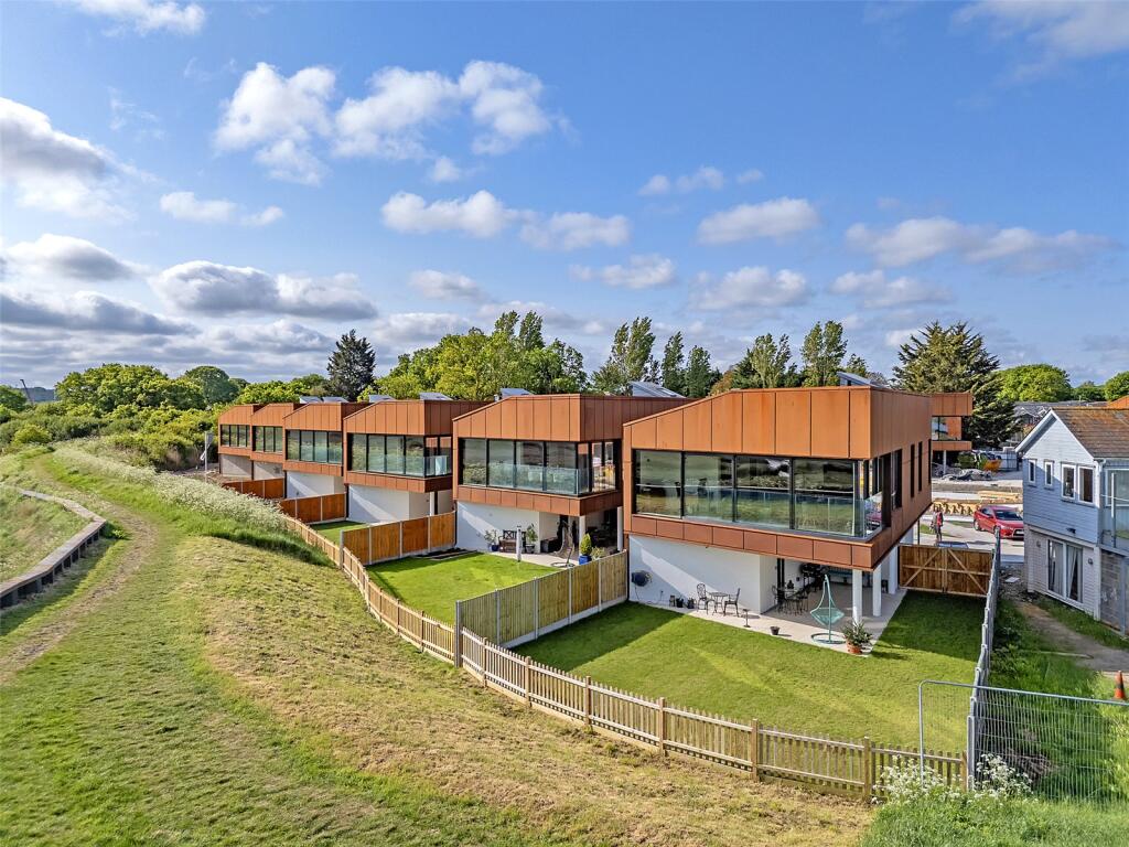 Main image of property: Kingsmans Point, Kingsmans Farm Road, Hullbridge, Hockley, SS5