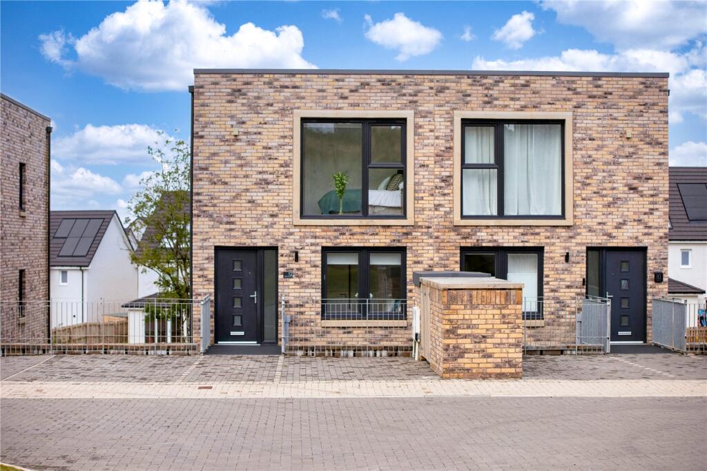 Main image of property: Townhouse 15 -The Fieldings,Jackton, Newlands Road, East Kilbride, Glasgow, G75