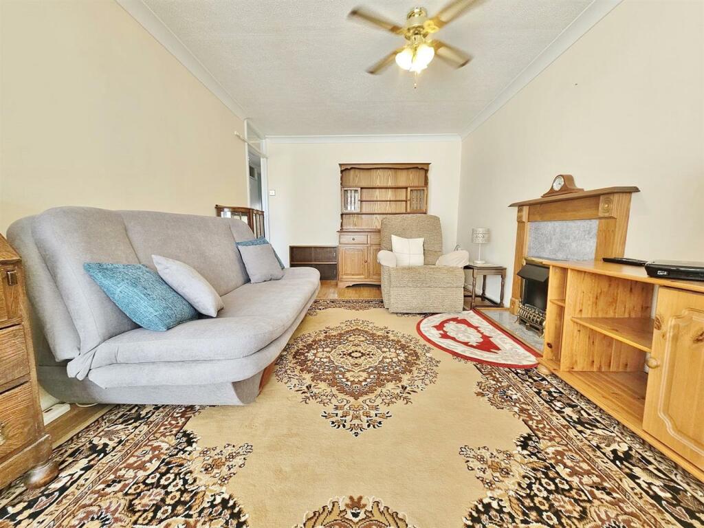 2 bedroom semidetached bungalow for sale in Laburnum Crescent, Kirby Cross, CO13