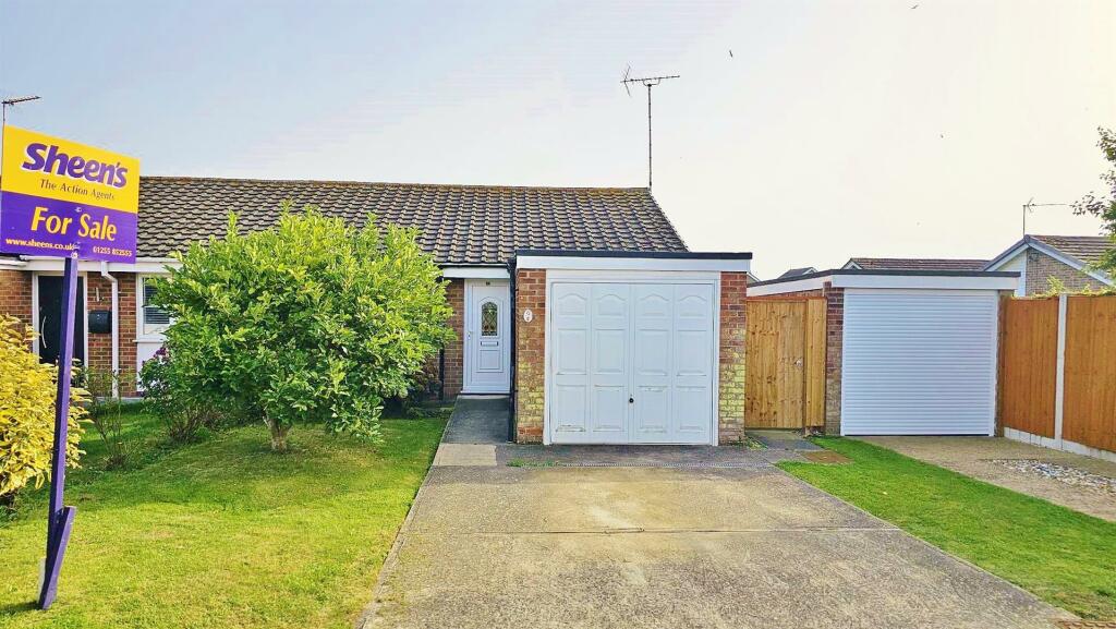 2 bedroom semidetached bungalow for sale in Laburnum Crescent, Kirby Cross, CO13