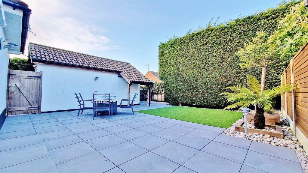 Additional property image - Beatrice Road, Walton On The Naze