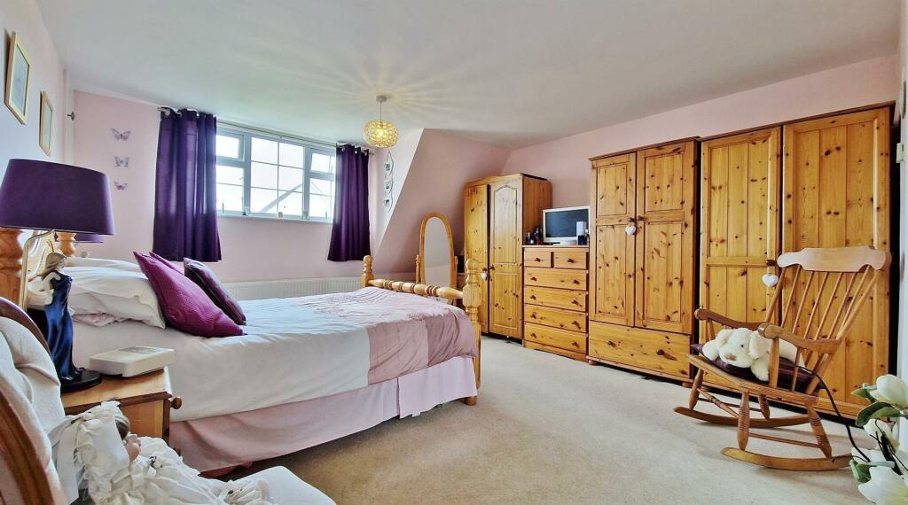 Additional property image - Briarfields, Kirby-le-Soken