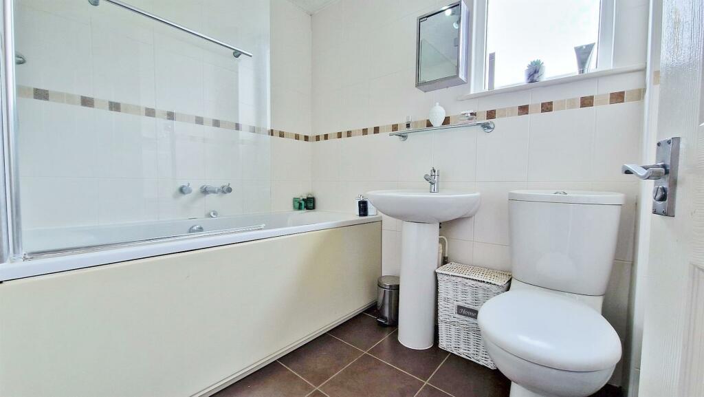 Additional property image - Briarfields, Kirby-le-Soken