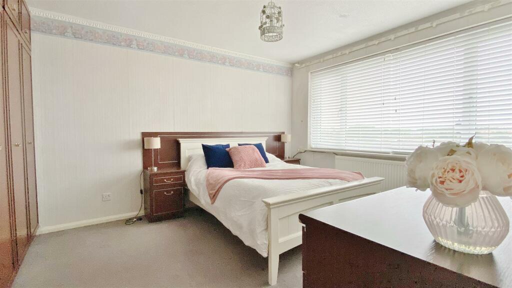Additional property image - Hubbards Chase, Walton On The Naze