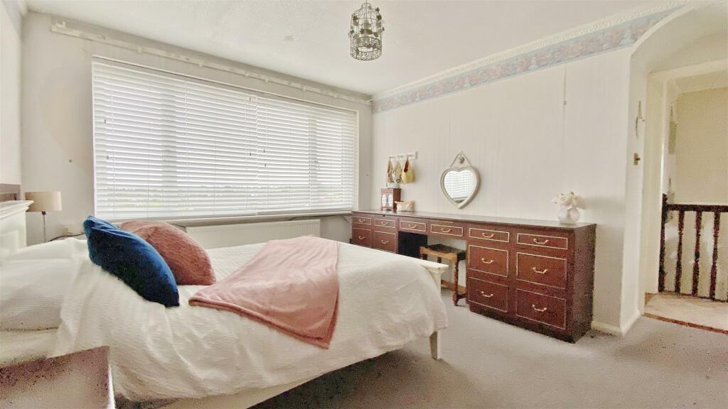 Additional property image - Hubbards Chase, Walton On The Naze