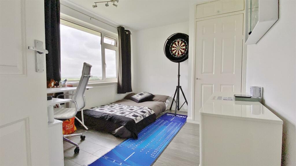 Additional property image - Hubbards Chase, Walton On The Naze