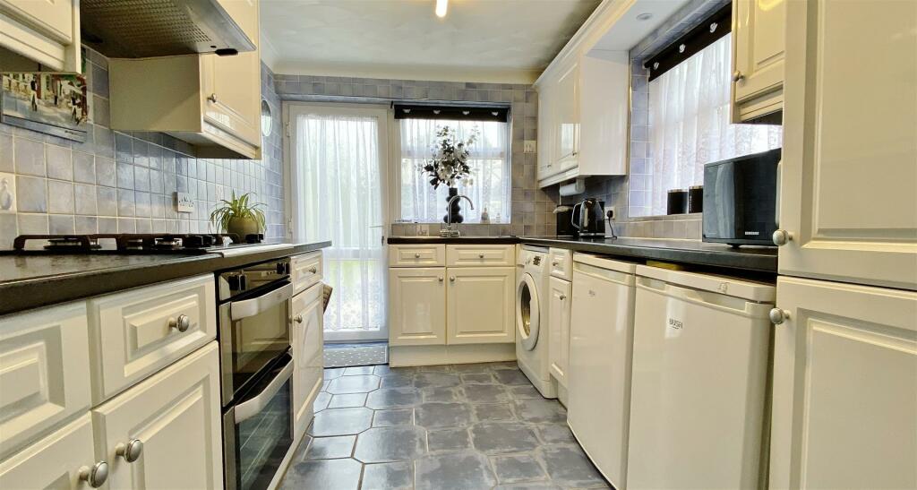 Additional property image - Vista Avenue, Kirby-Le-Soken