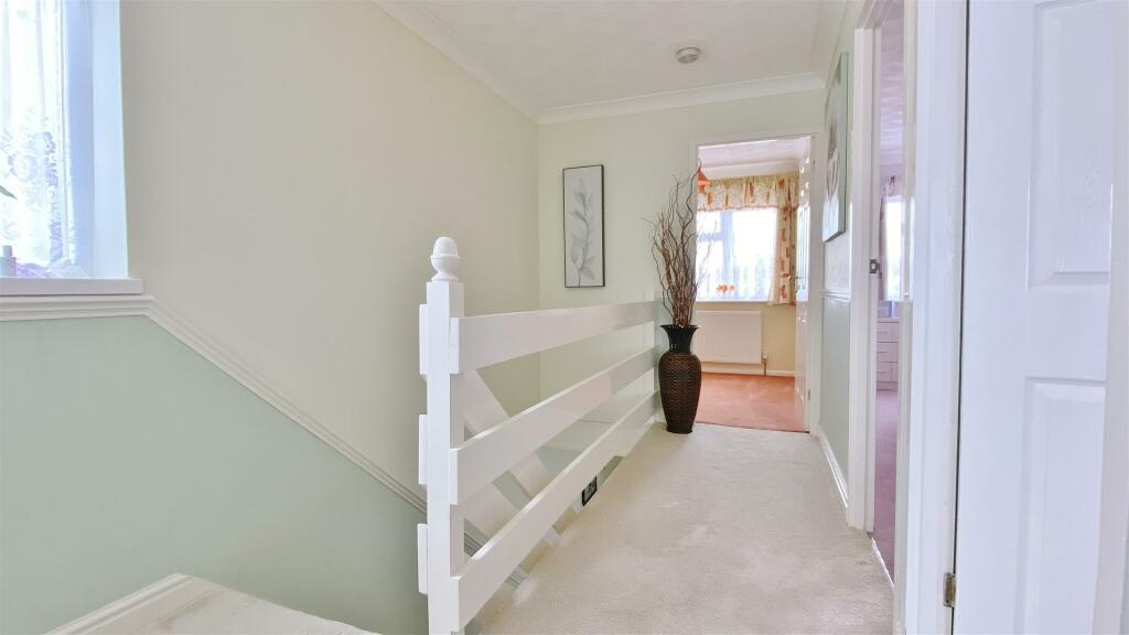 Additional property image - Vista Avenue, Kirby-Le-Soken