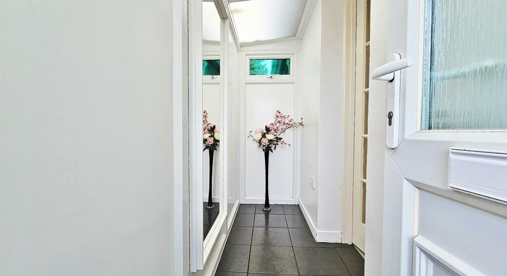 Additional property image - Walton Road, Walton-on-the-Naze