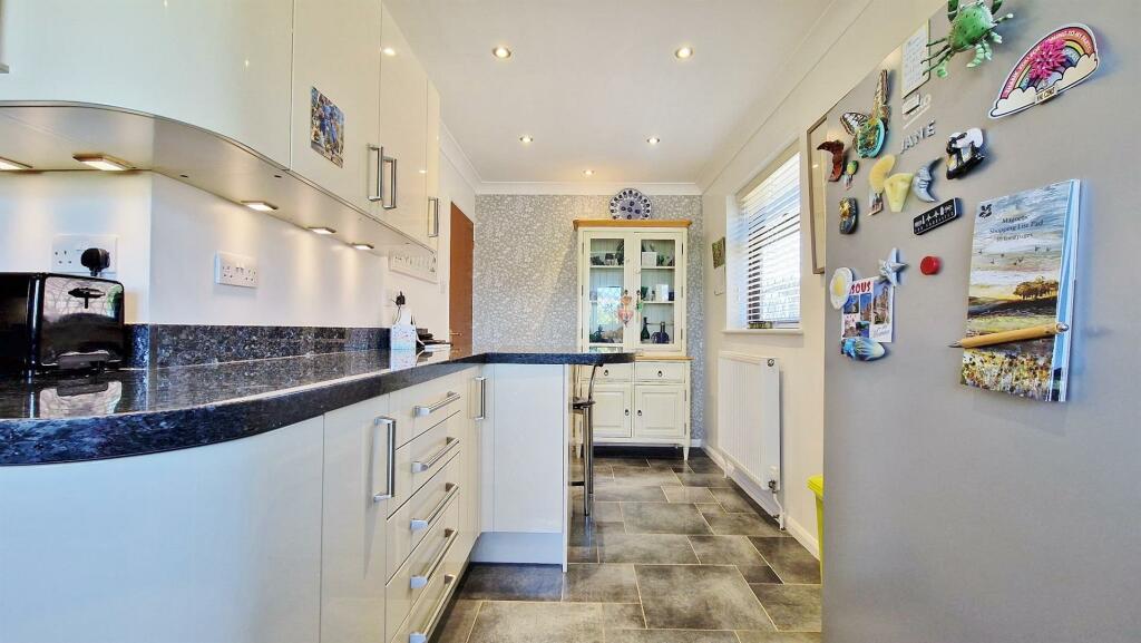 Additional property image - Thorns Way, Frinton Homelands