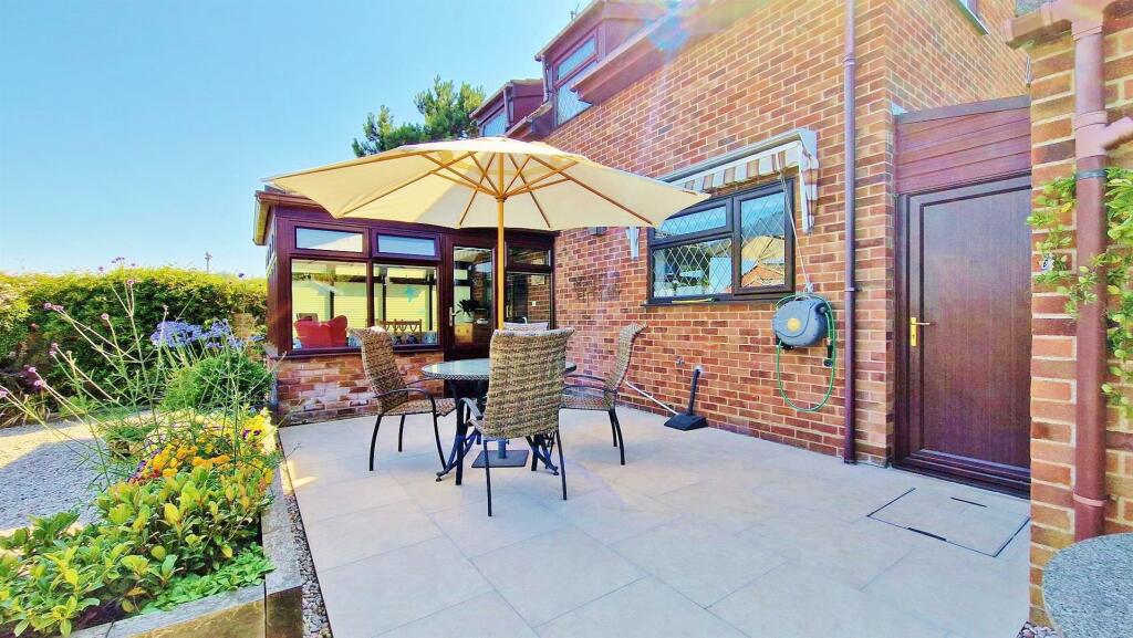 Additional property image - Thorns Way, Frinton Homelands