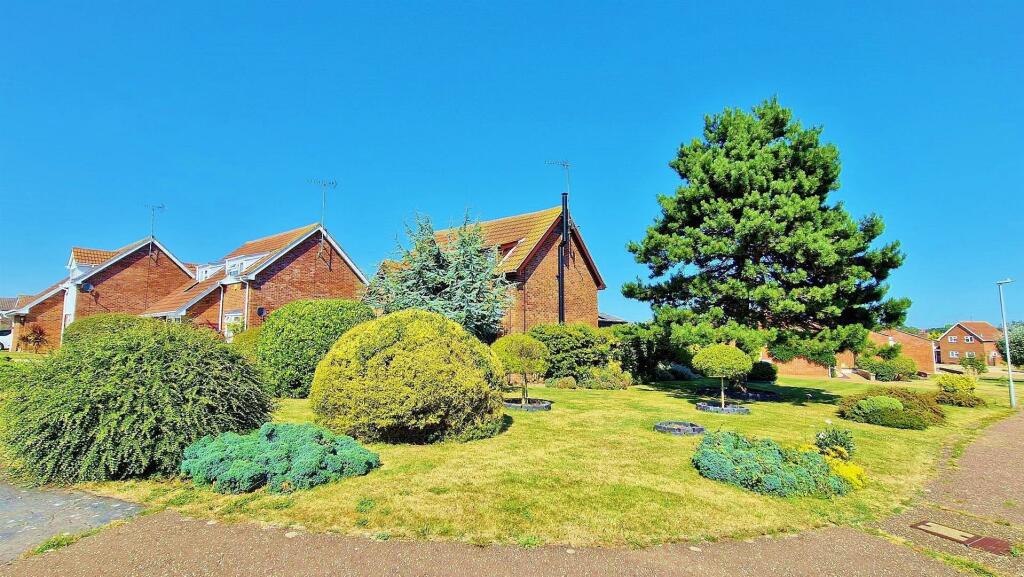 Additional property image - Thorns Way, Frinton Homelands