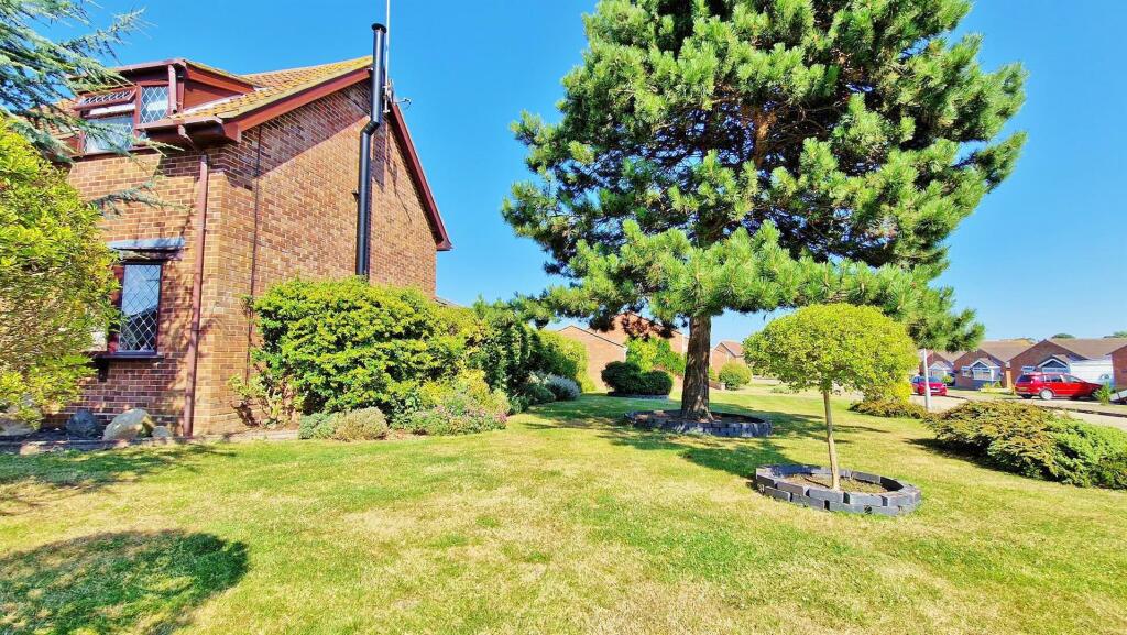 Additional property image - Thorns Way, Frinton Homelands