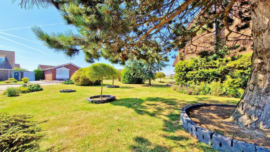 Additional property image - Thorns Way, Frinton Homelands