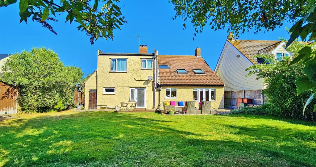 Additional property image - Walton Road, Kirby-Le-Soken, Frinton-On-Sea