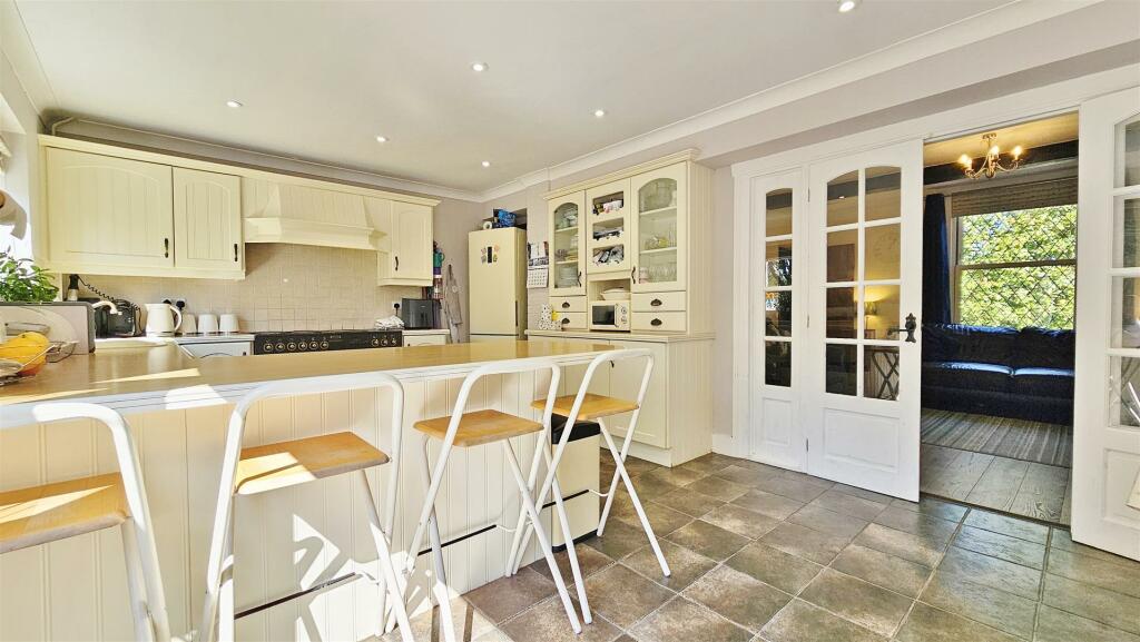 Additional property image - Walton Road, Kirby-Le-Soken, Frinton-On-Sea
