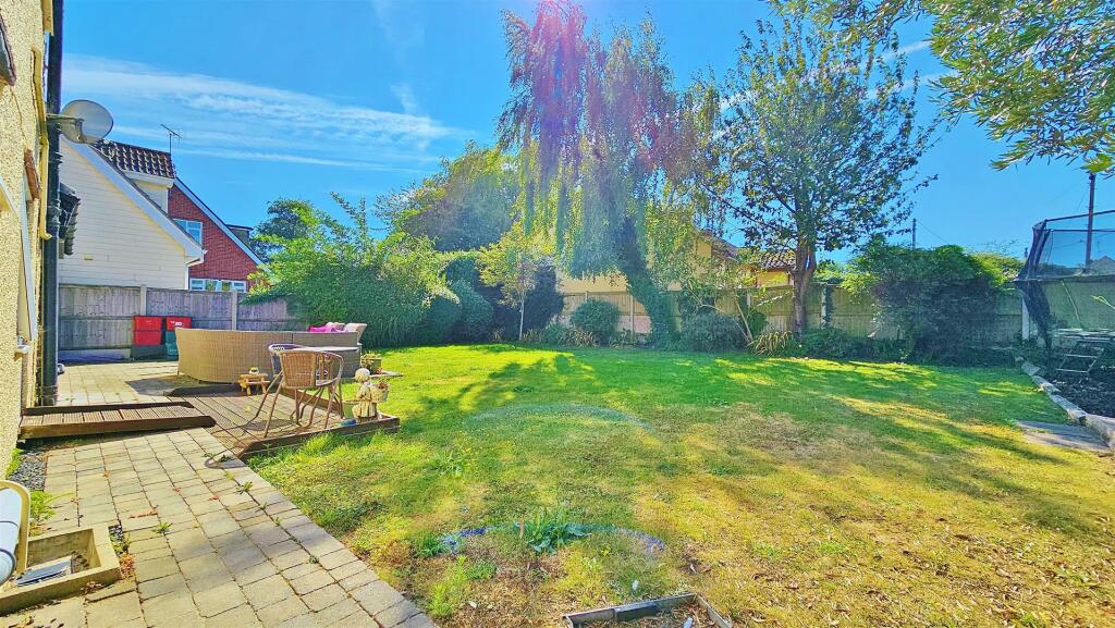 Additional property image - Walton Road, Kirby-Le-Soken, Frinton-On-Sea