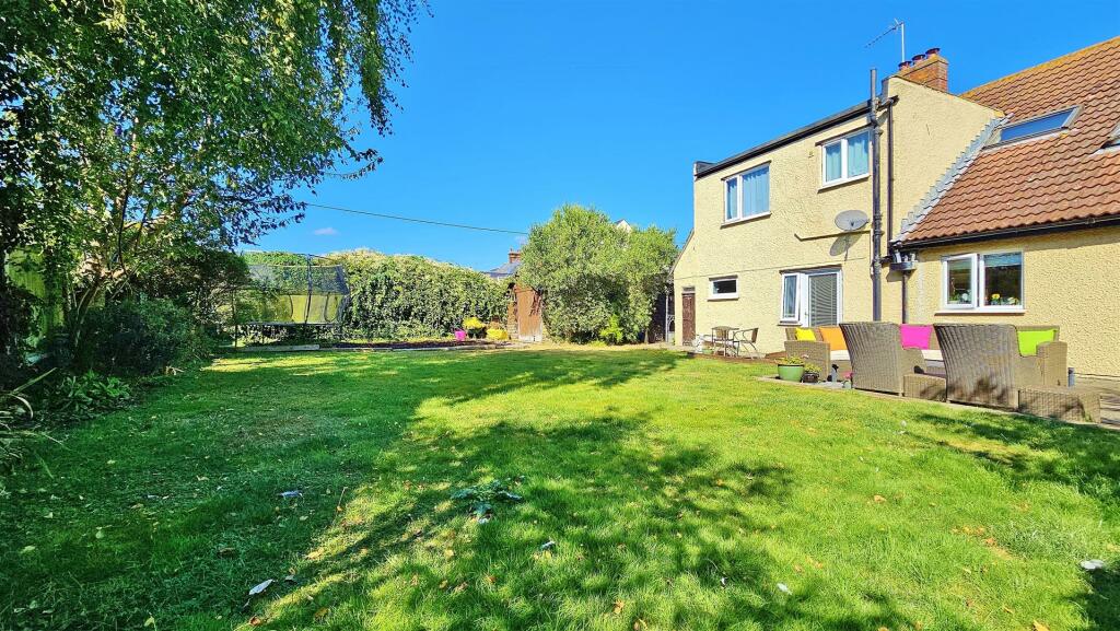 Additional property image - Walton Road, Kirby-Le-Soken, Frinton-On-Sea