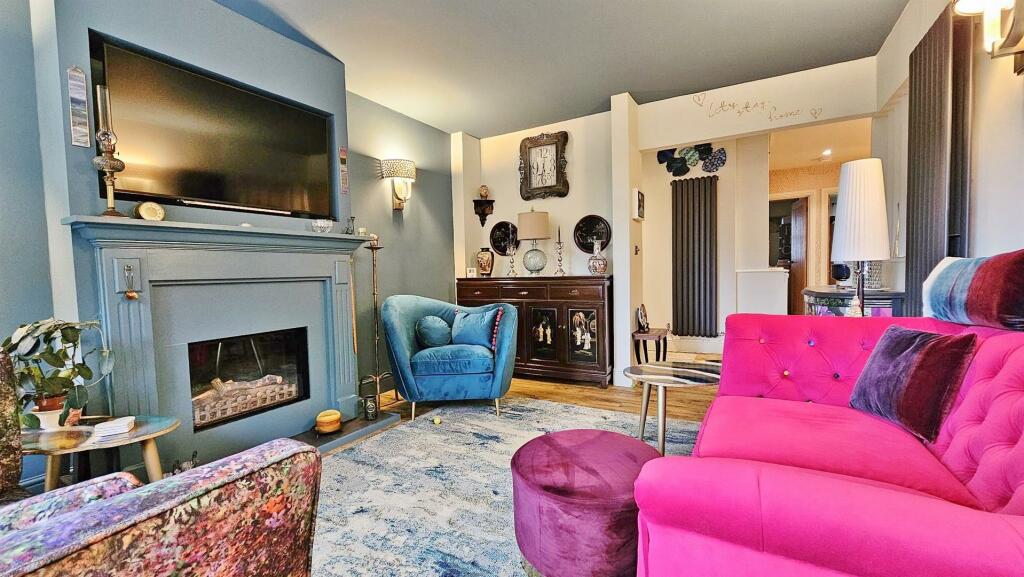 Additional property image - Harold Road, Frinton-On-Sea
