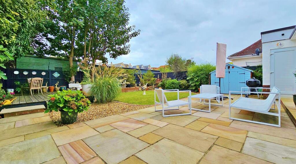 Additional property image - Harold Road, Frinton-On-Sea