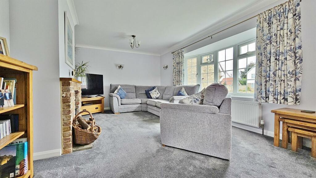 Additional property image - Briarfields, Kirby-Le-Soken