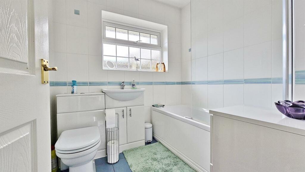 Additional property image - Briarfields, Kirby-Le-Soken