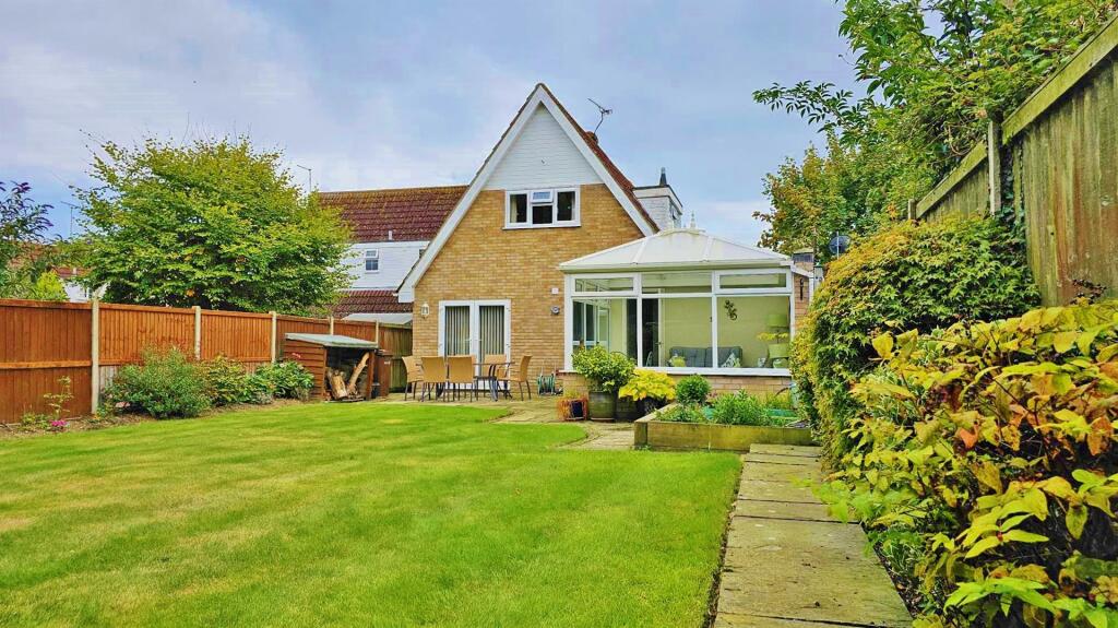Additional property image - Briarfields, Kirby-Le-Soken
