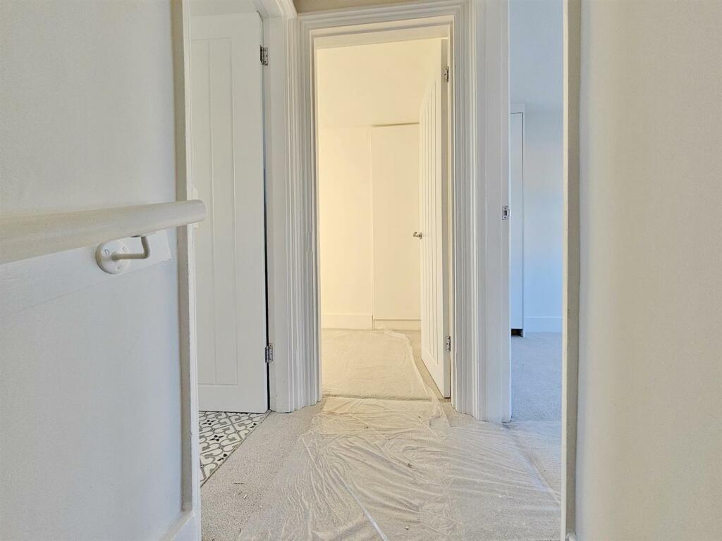 Additional property image - Pole Barn Lane, Frinton-On-Sea