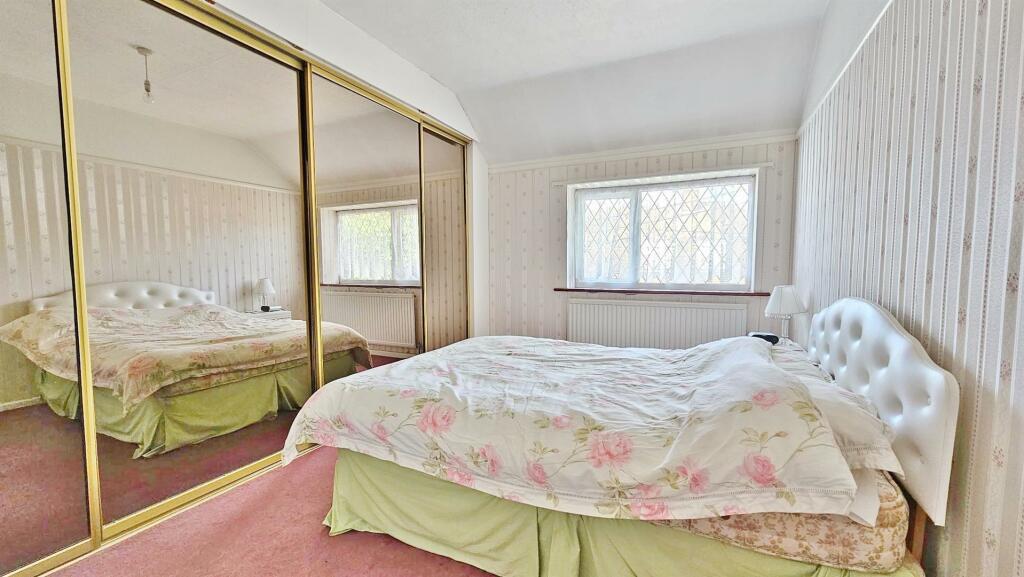 Additional property image - First Avenue, Walton On The Naze